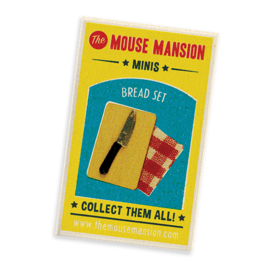 Dukkehus miniatyrer - brødkniv og fjøl i fyrstikkeske (skala 1:12)