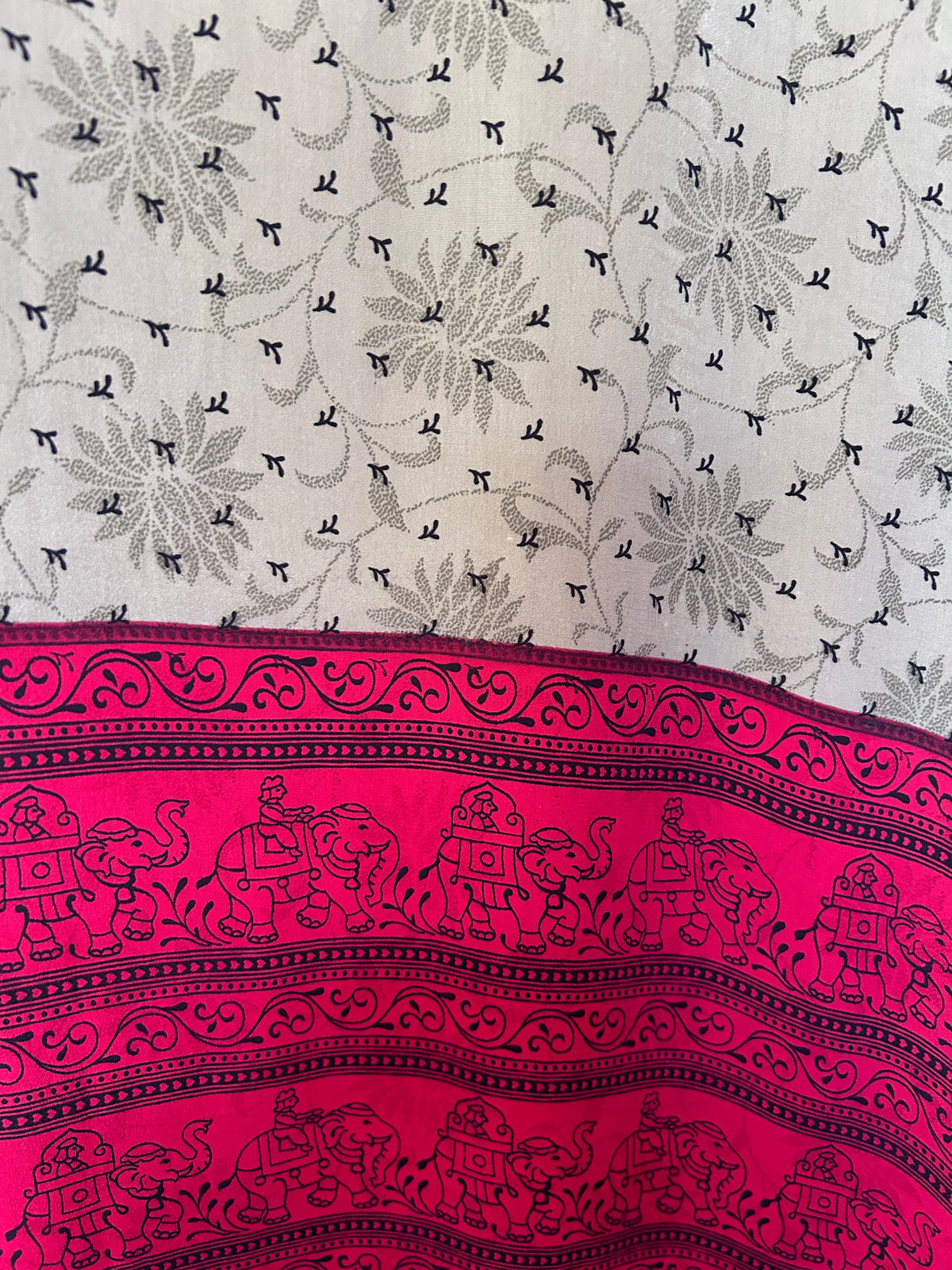 Kimono av resirkulert sarisilke