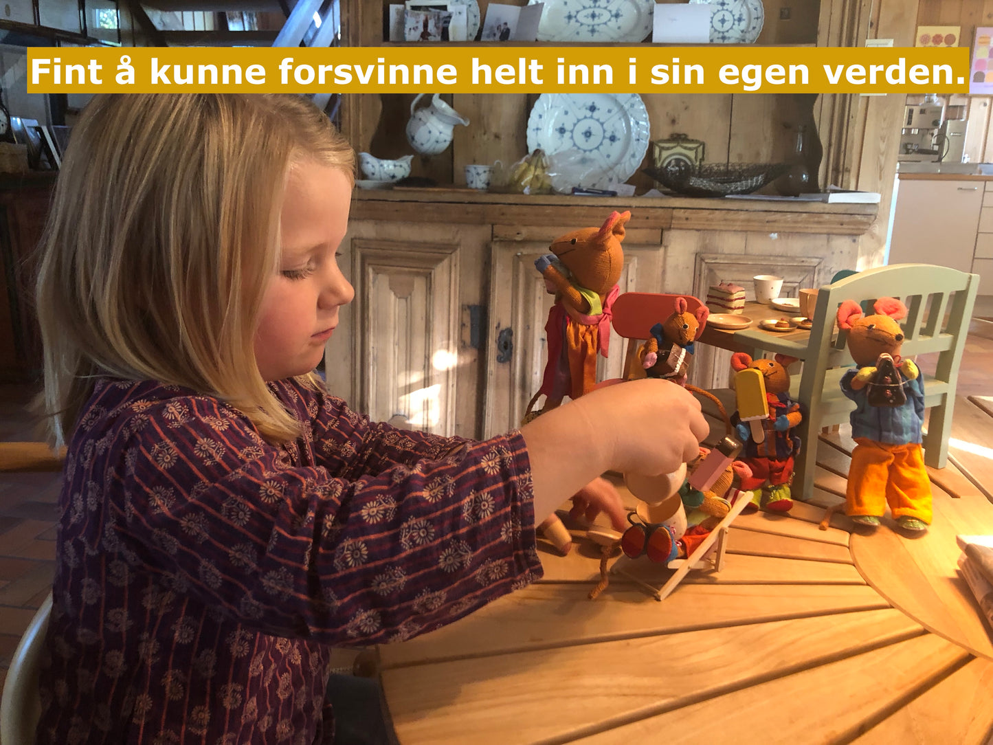 Mellomstor musejente. ca 18 cm. Håndsydd.CE merket.