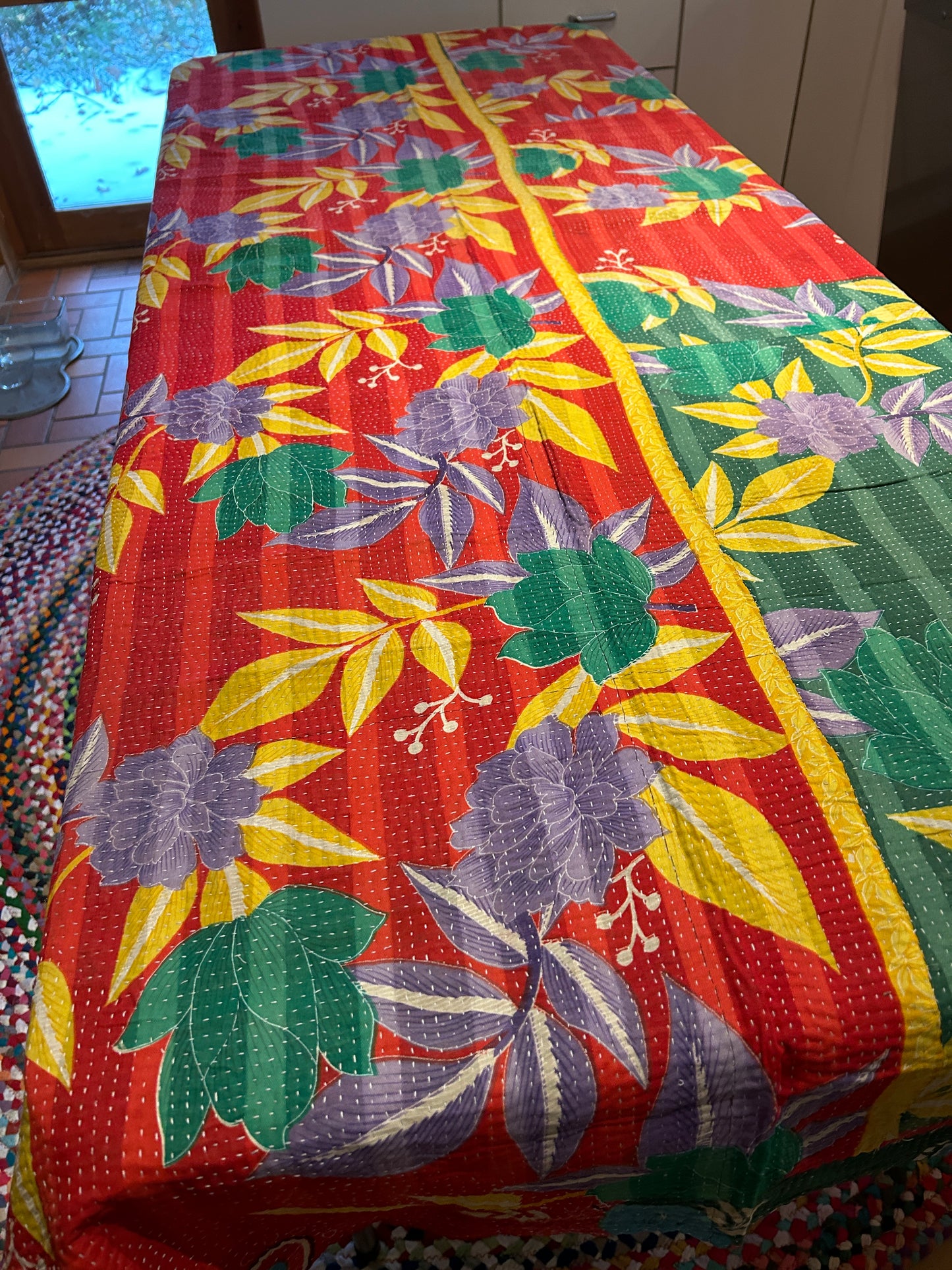 Kanthateppe 9. Mål 161x218 cm.