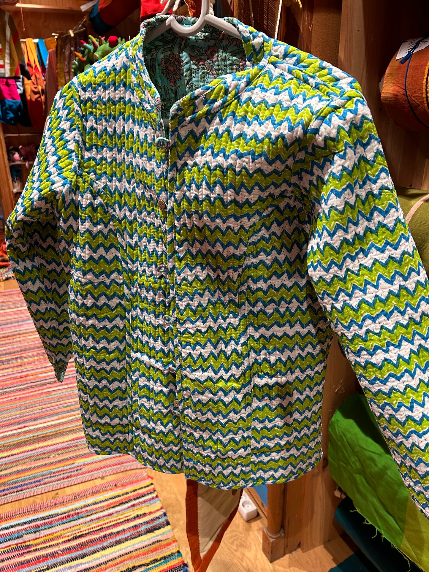 Handmade, Reversible and Ethnic Cotton Jacket. (tilsvarer str 40+)