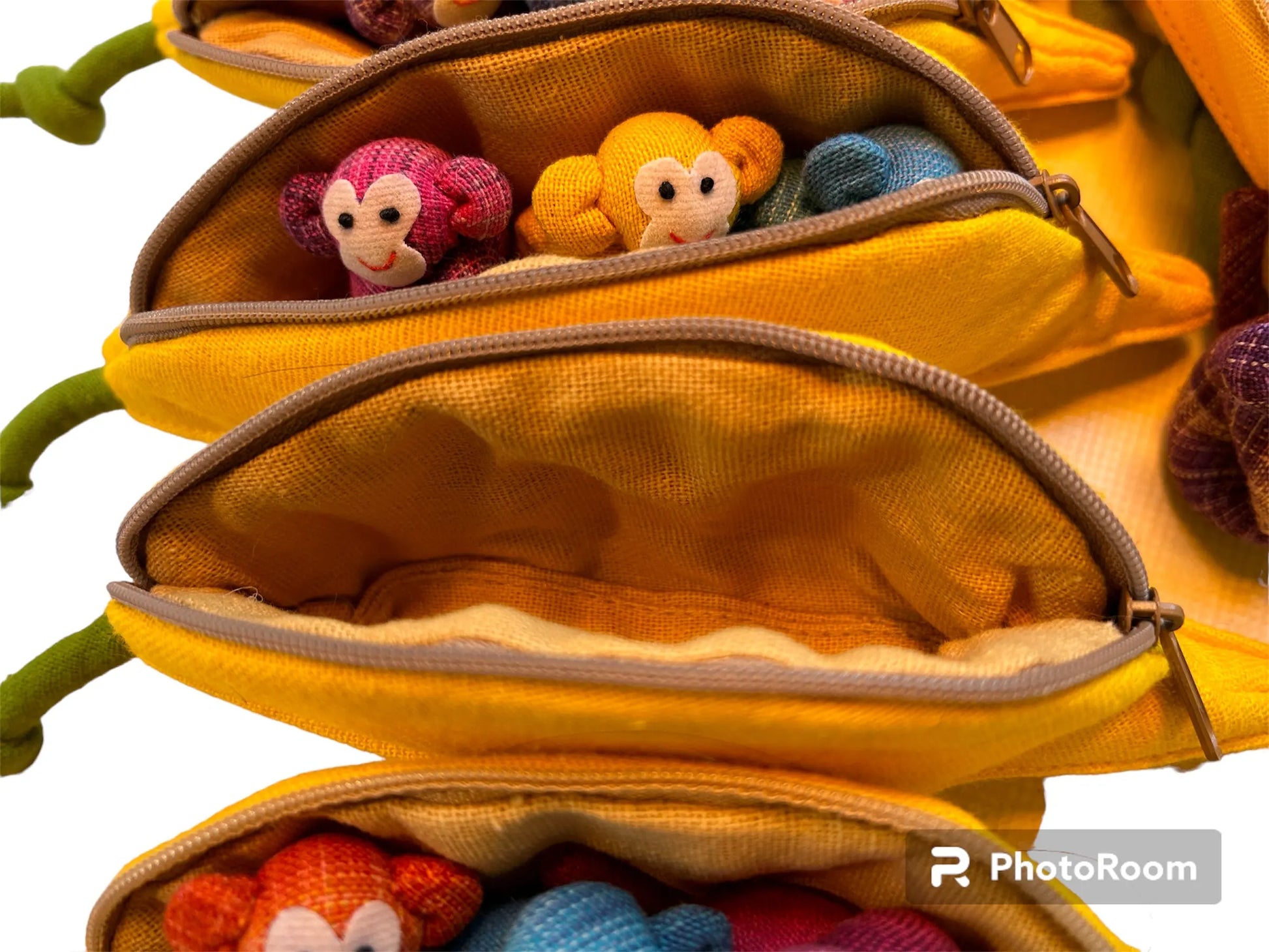 Liten banan med tre små apekatter Mousetales