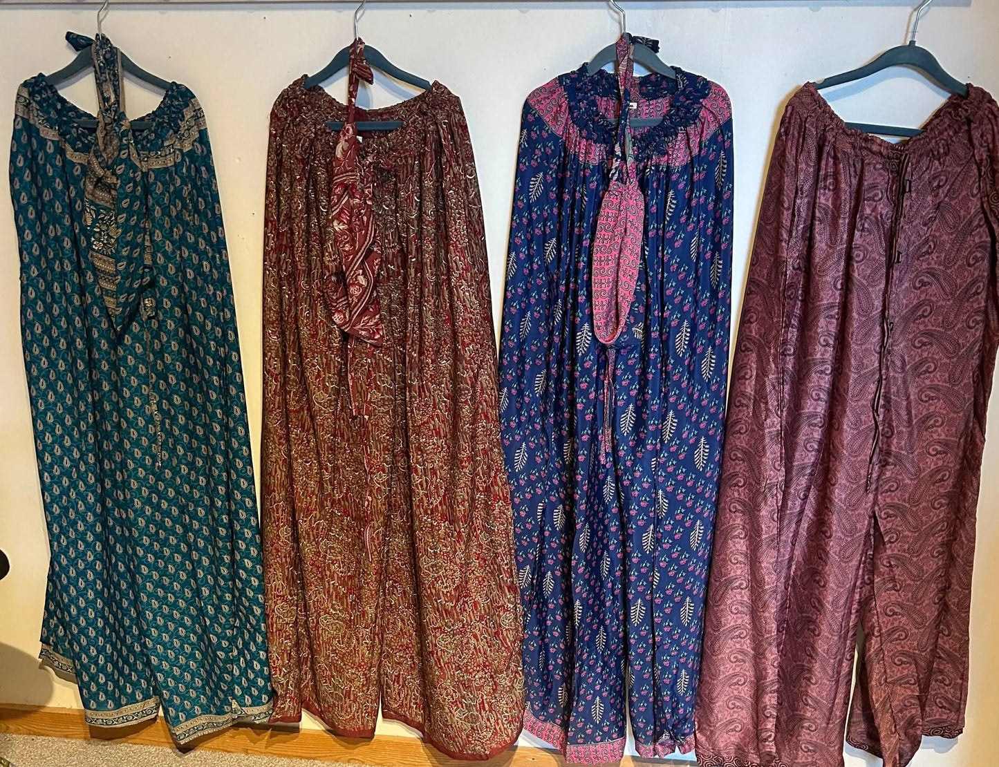 Yogabukser av resirkulerte silkesarier. XL Mousetales