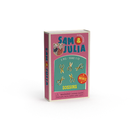 Dukkehusminiatyrer  - sakser i fyrstikkeske  (skala 1:12)