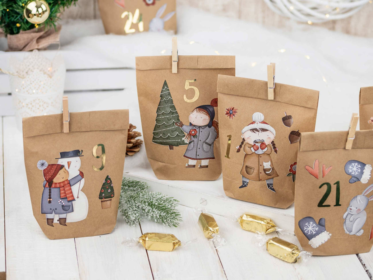 Adventskalender med papirposer og skøytemotiver