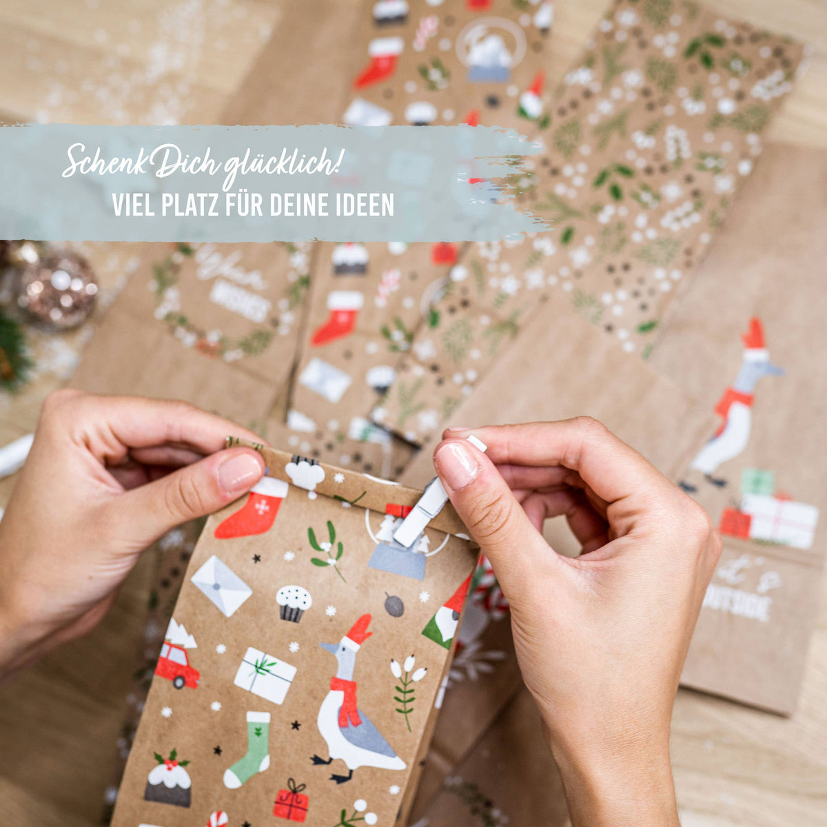 Adventskalender med papirposer og tallklistremerker