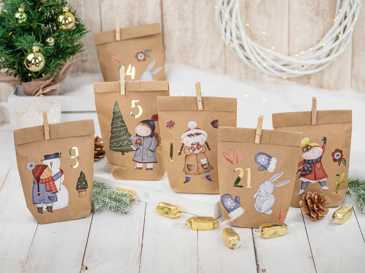Adventskalender med papirposer og skøytemotiver