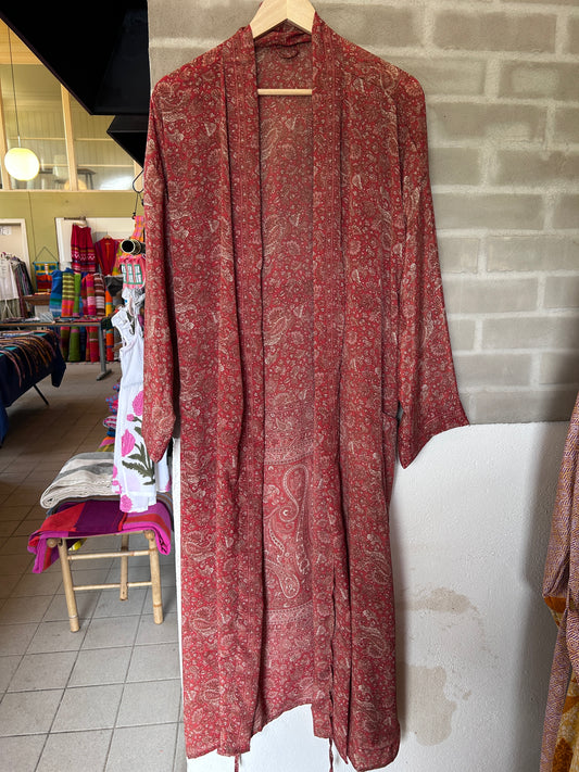 Kimono av resirkulert sarisilke