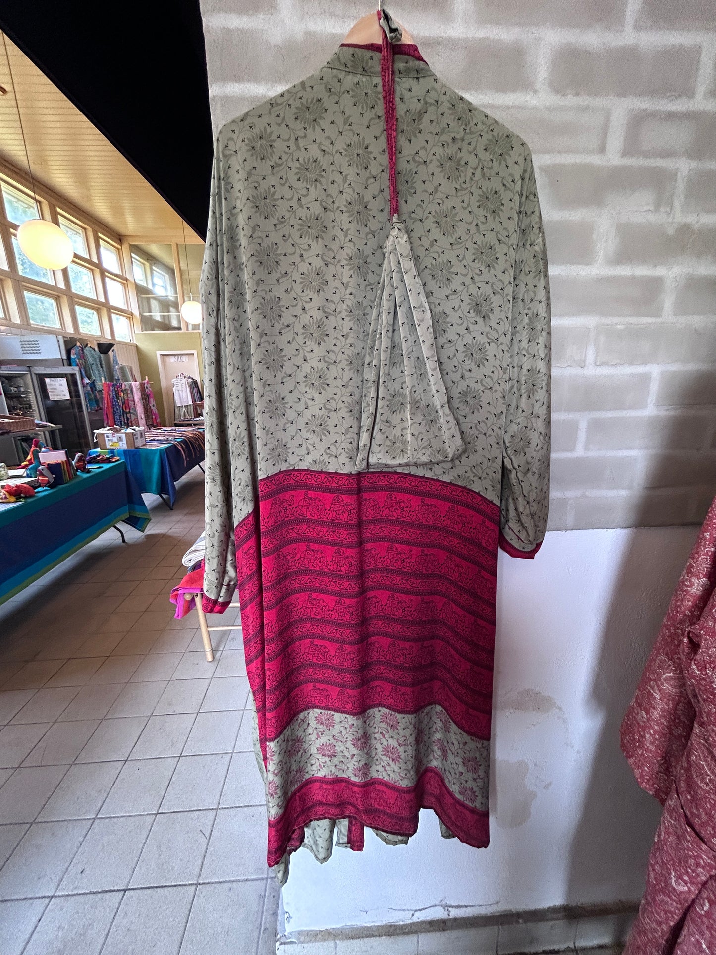 Kimono av res. sarisilke