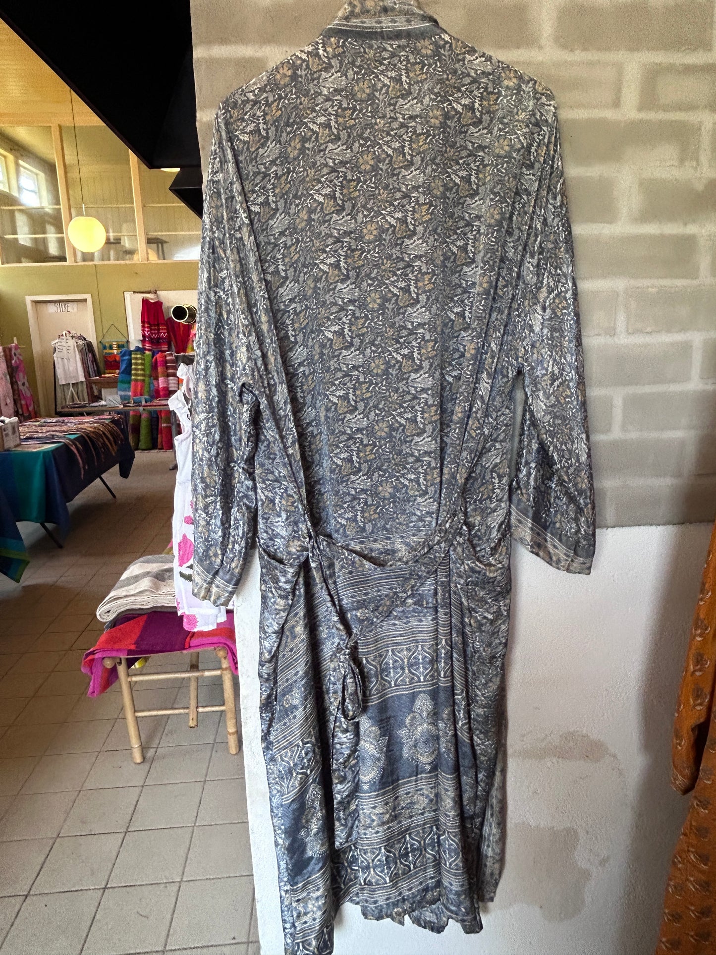 Kimono av res. sarisilke