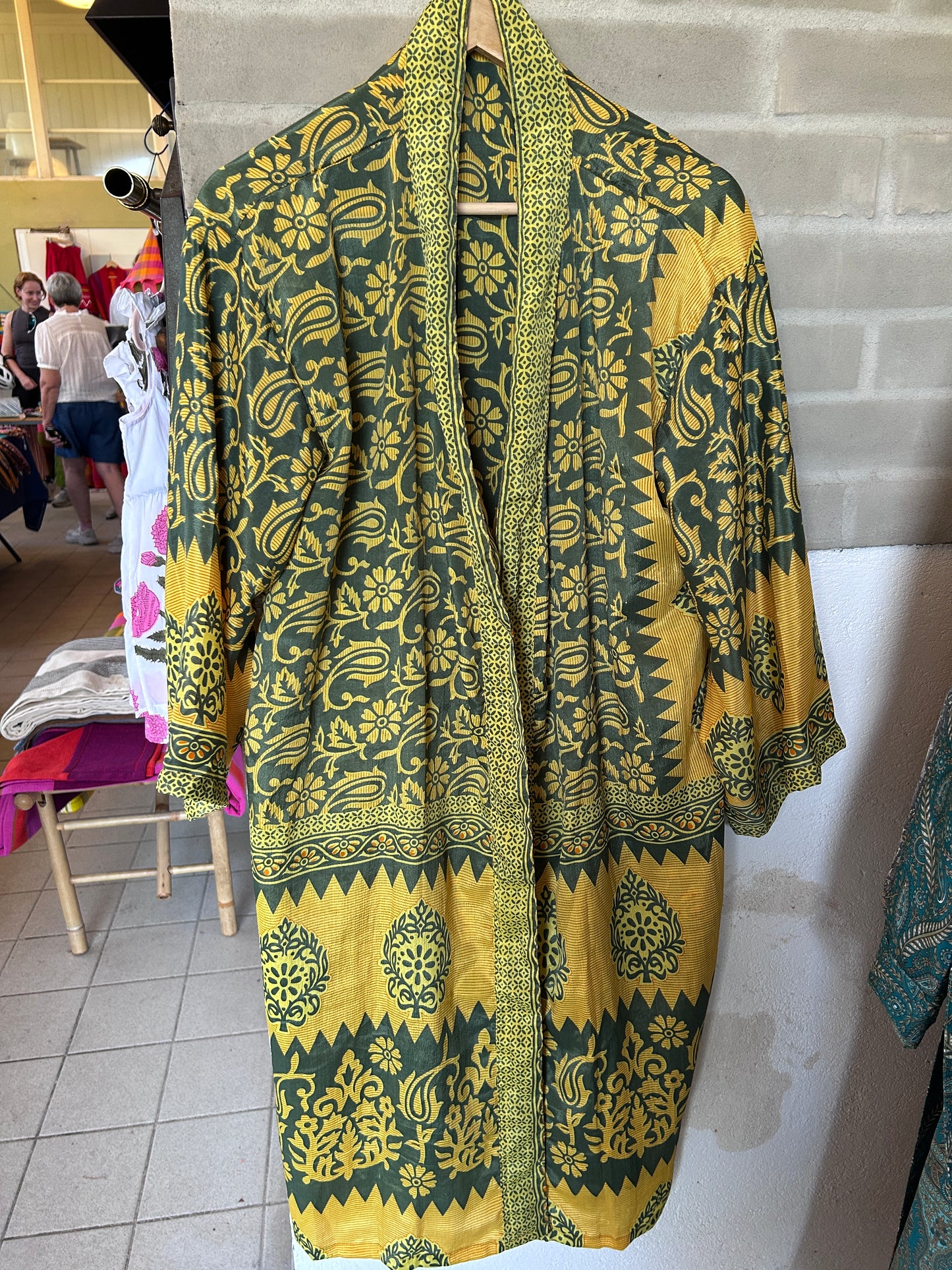 Kimono av res. sarisilke