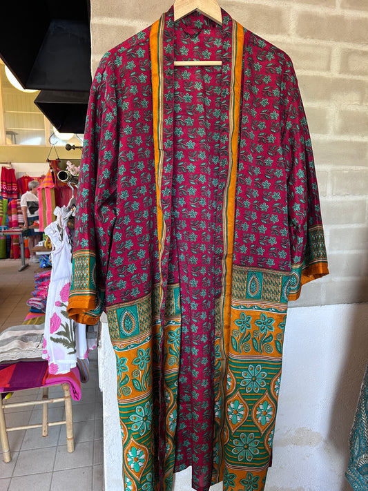 Kimono av resirkulert sarisilke