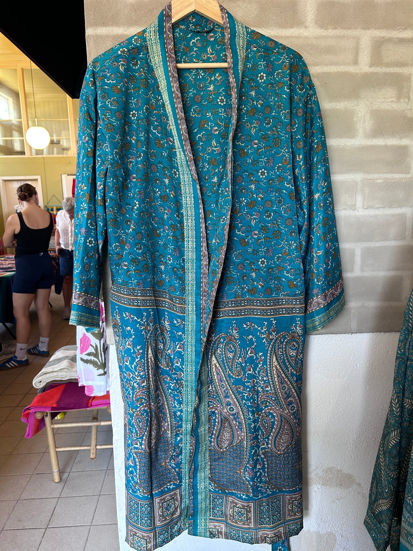 Kimono av res. sarisilke