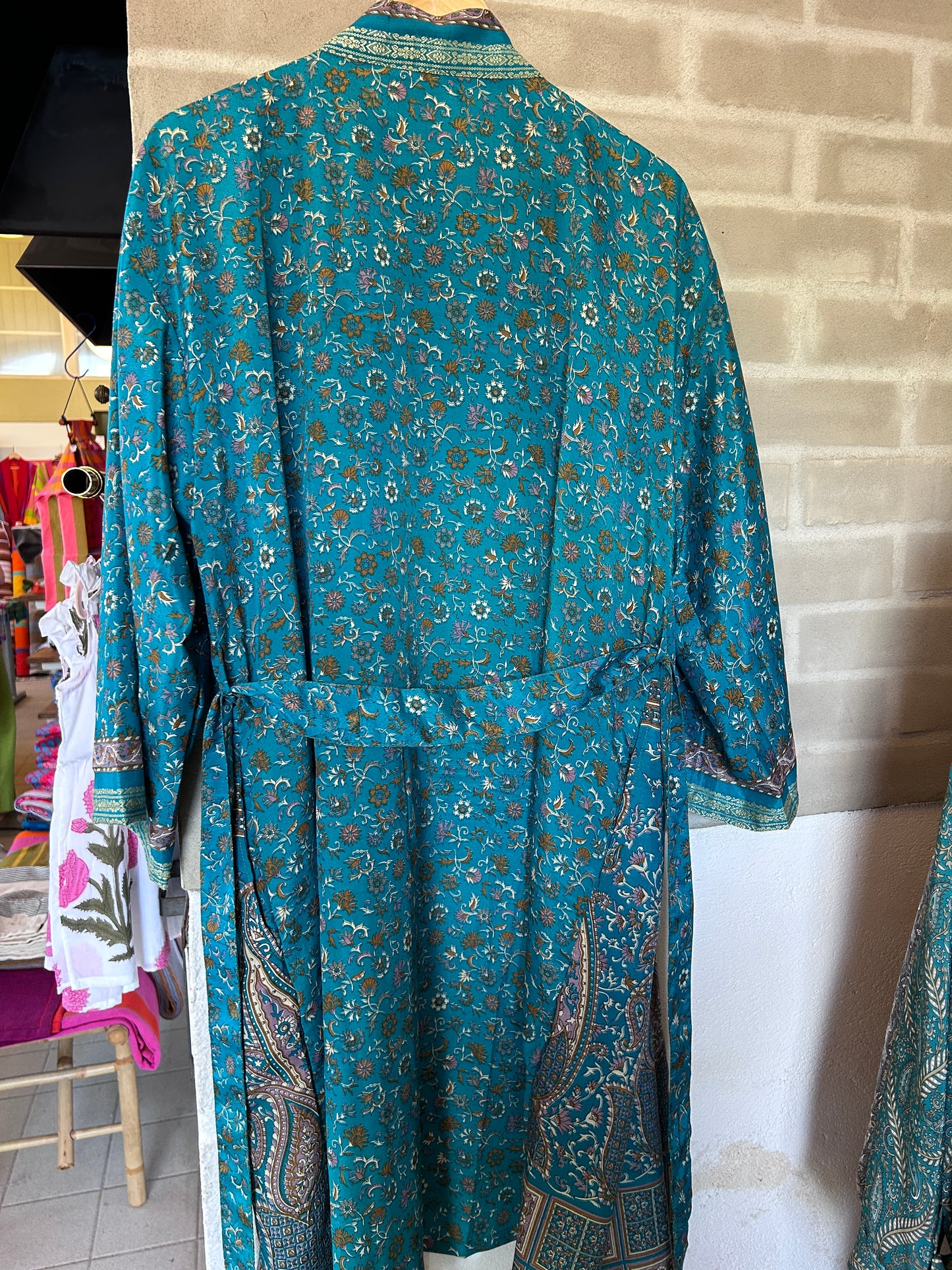 Kimono av res. sarisilke