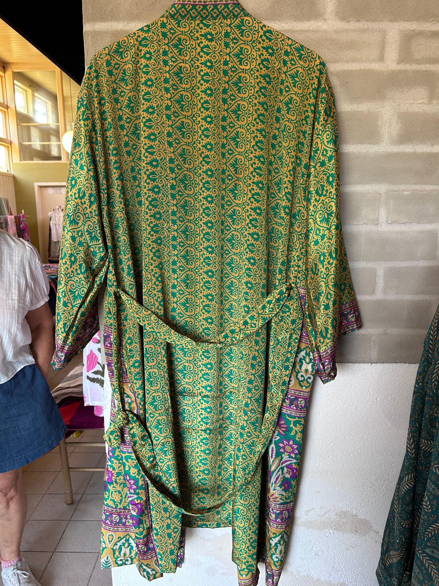 Kimono av res. sarisilke