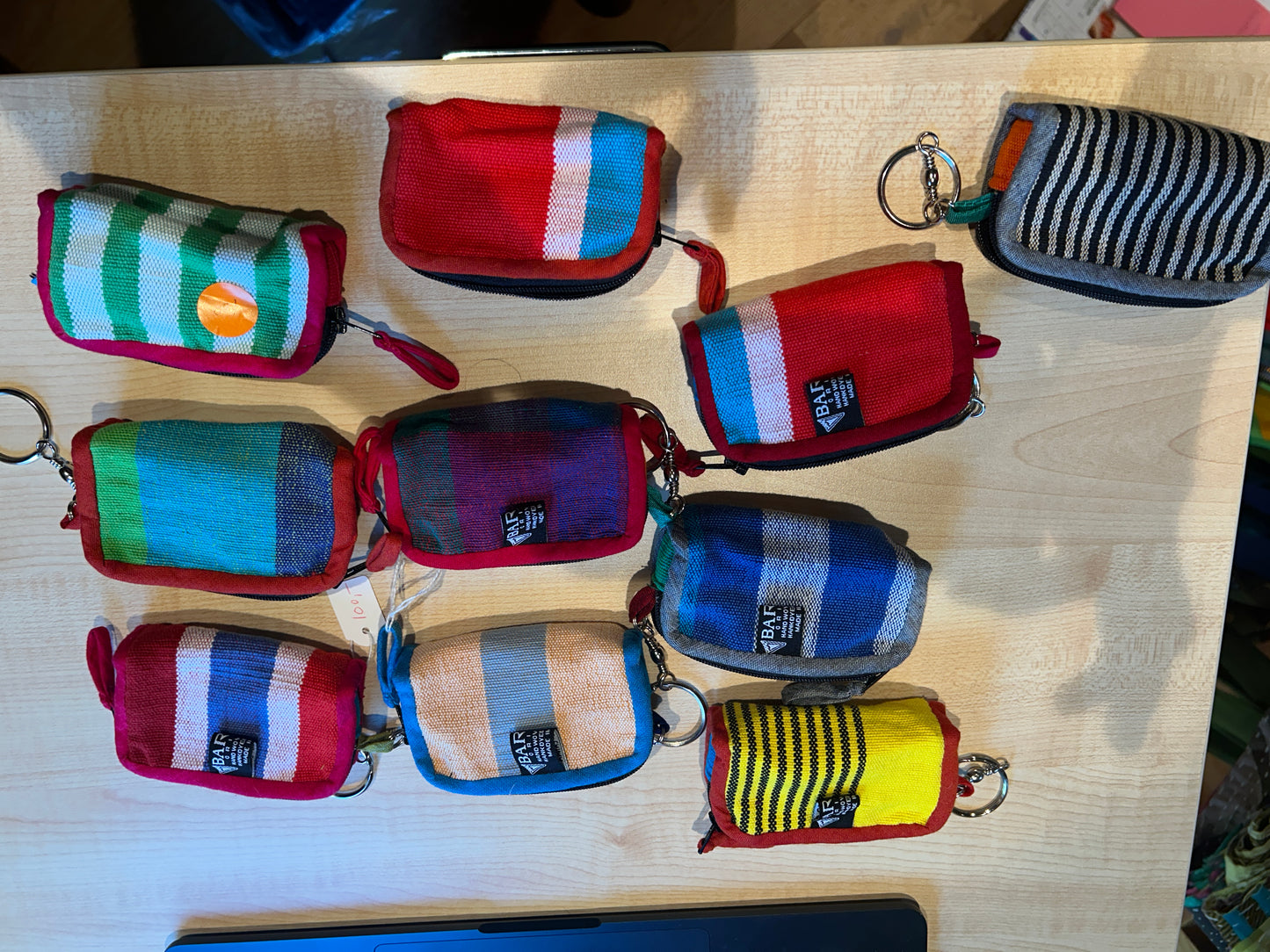 Nøkkelring med liten foret pung