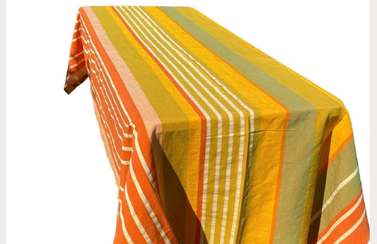 Håndvevet bomull. Yellow Punch Lily, bredde 132 cm