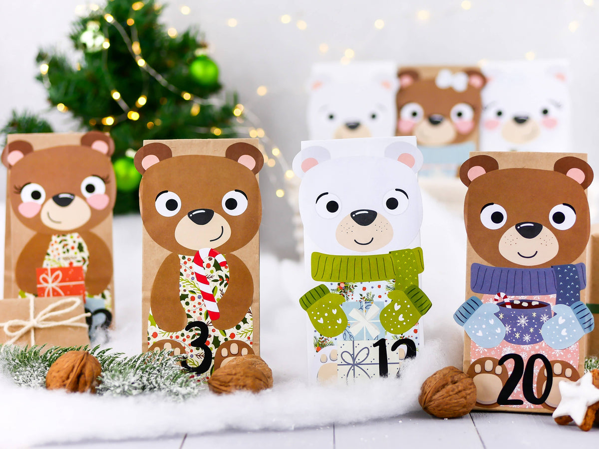 Adventskalender med papirposer og bjørneklistremerker